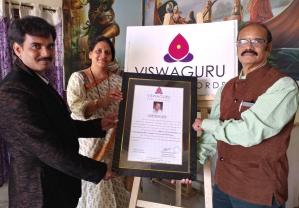 Writing 'Vemana satakam' as a reverse writing(Mirror image) in 3 hours and 48 minutes