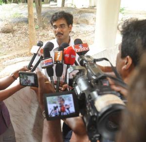 How to set a world record through online?